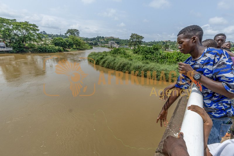 Afrikimages gabon/  koulamoutou