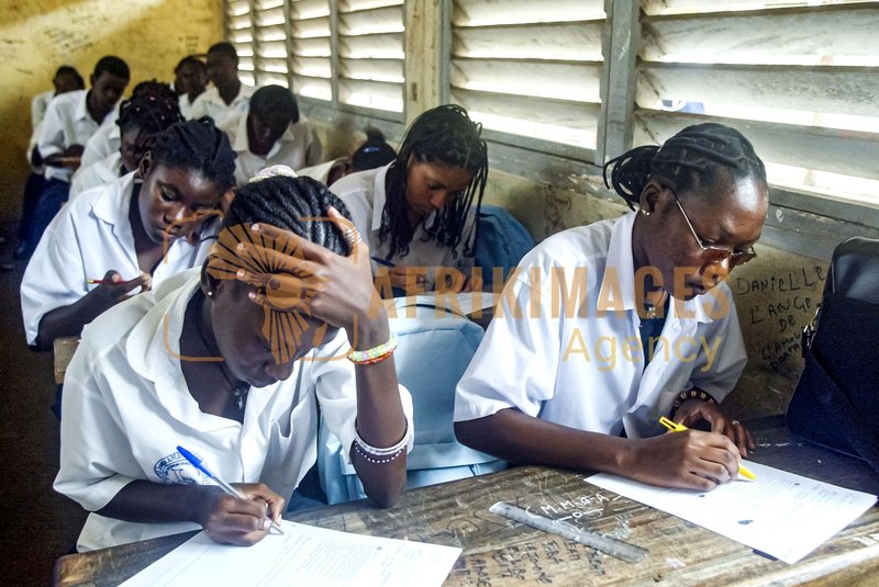 Afrikimages lycée joseph ambouroue avaro-port-gentil