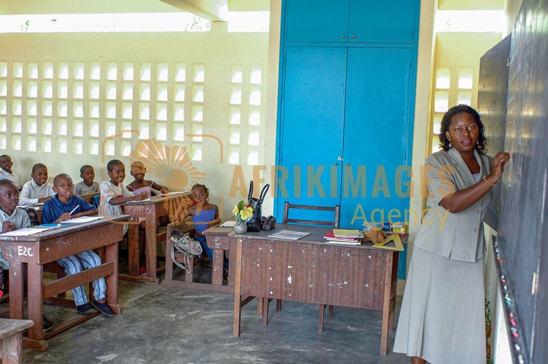 Afrikimages école maternelle à libreville