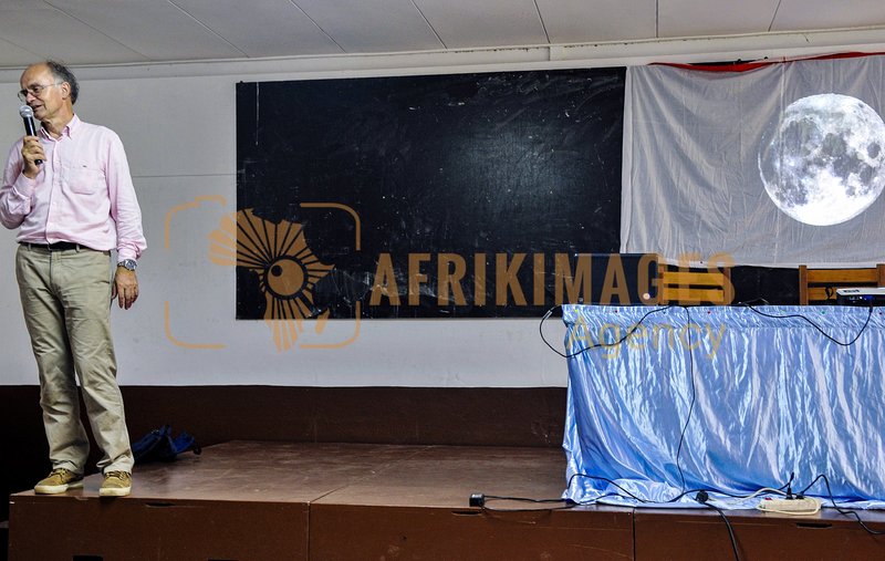 Afrikimages institut immaculée conception-eclipse  solaire totale