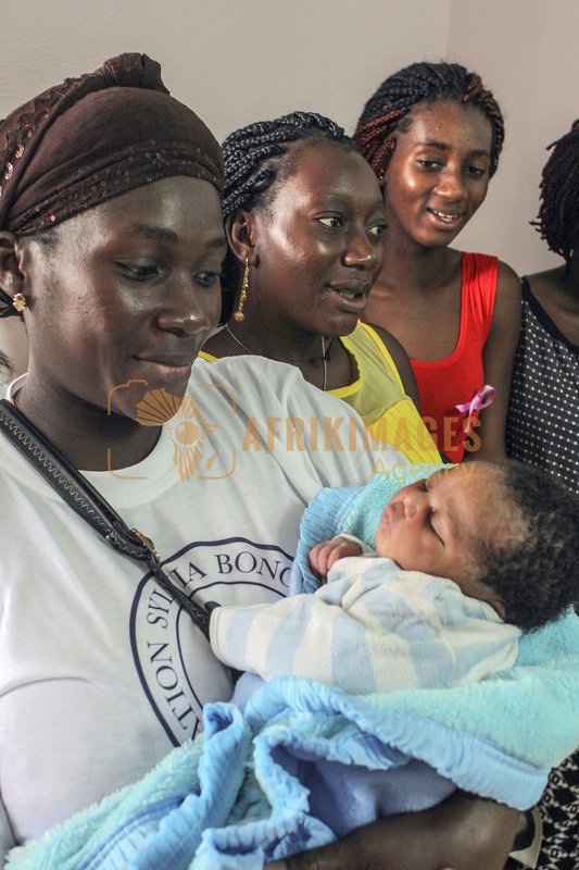 Afrikimages recherche et personnel médical