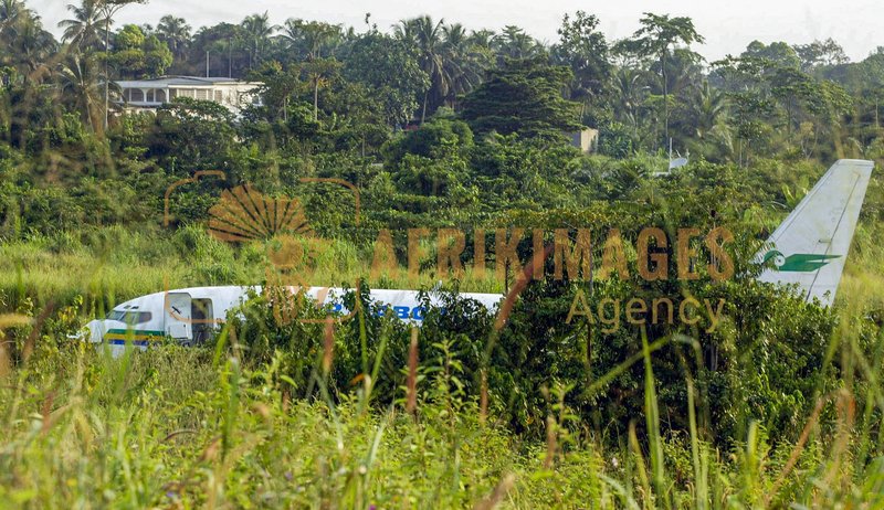 Afrikimages air gabon - sortie de piste