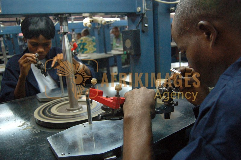 Afrikimages gabon /métaux & minéraux