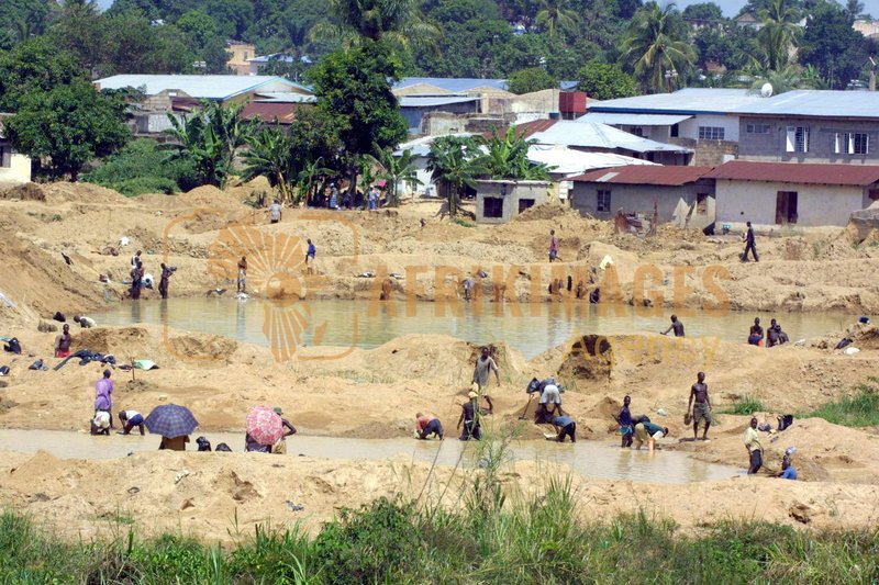 Afrikimages sierra leone / métaux & minéraux