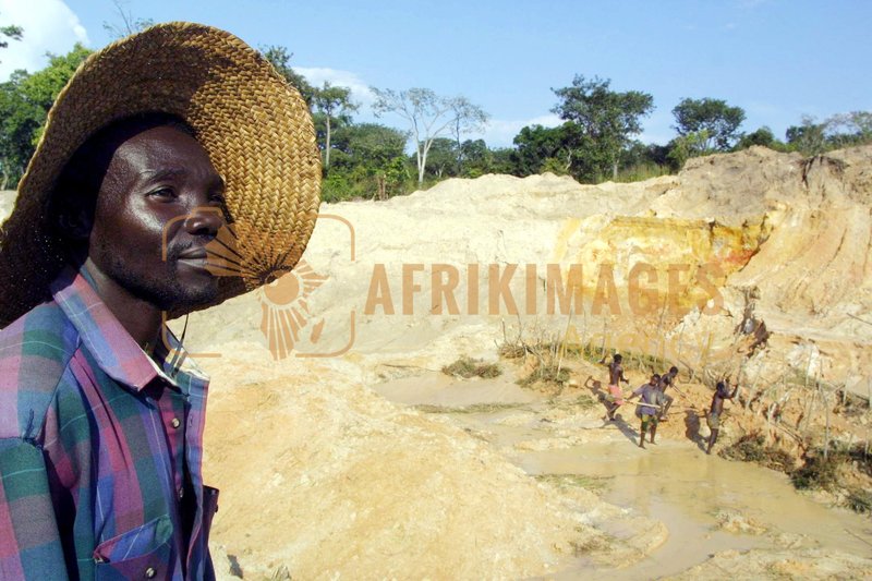 Afrikimages sierra leone / métaux & minéraux