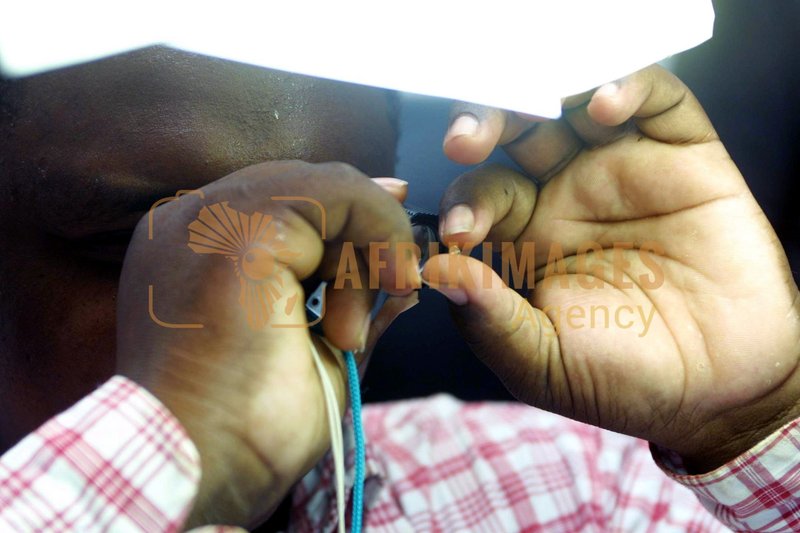 Afrikimages sierra leone / métaux & minéraux