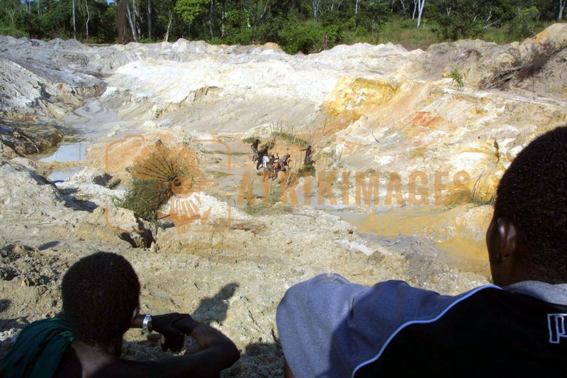Afrikimages sierra leone / métaux & minéraux