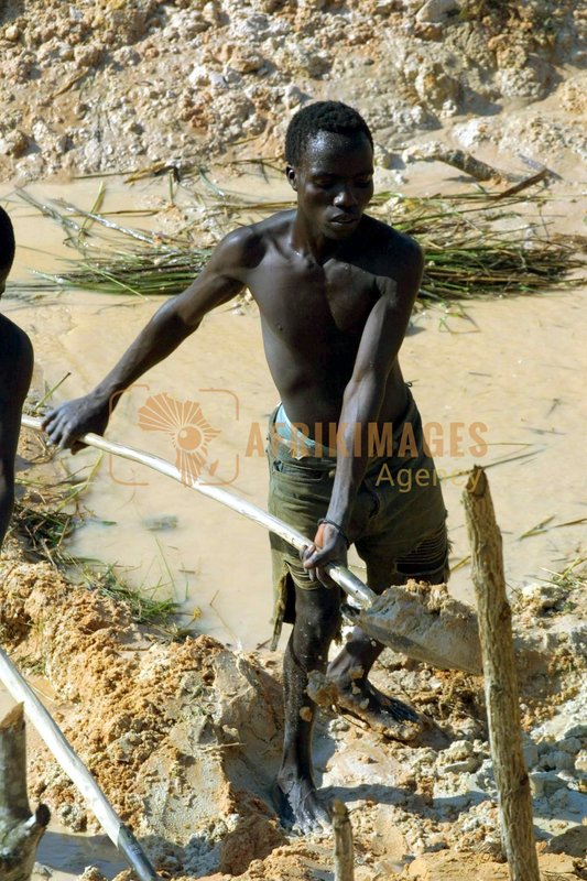 Afrikimages sierra leone / métaux & minéraux
