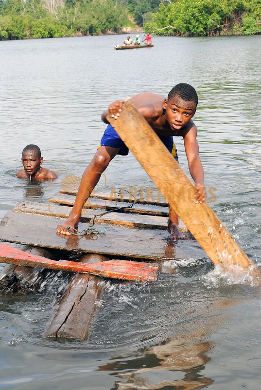 Afrikimages gabon/  transport