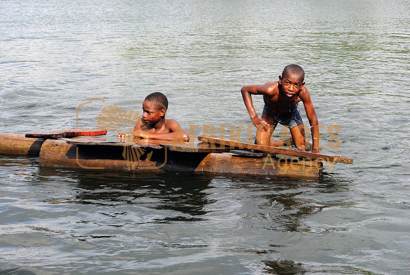 Afrikimages gabon/  transport
