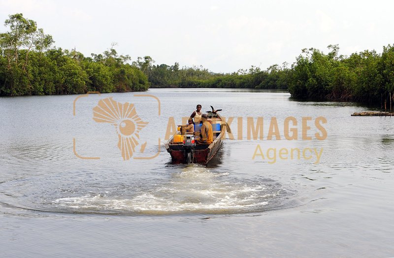 Afrikimages gabon/  transport