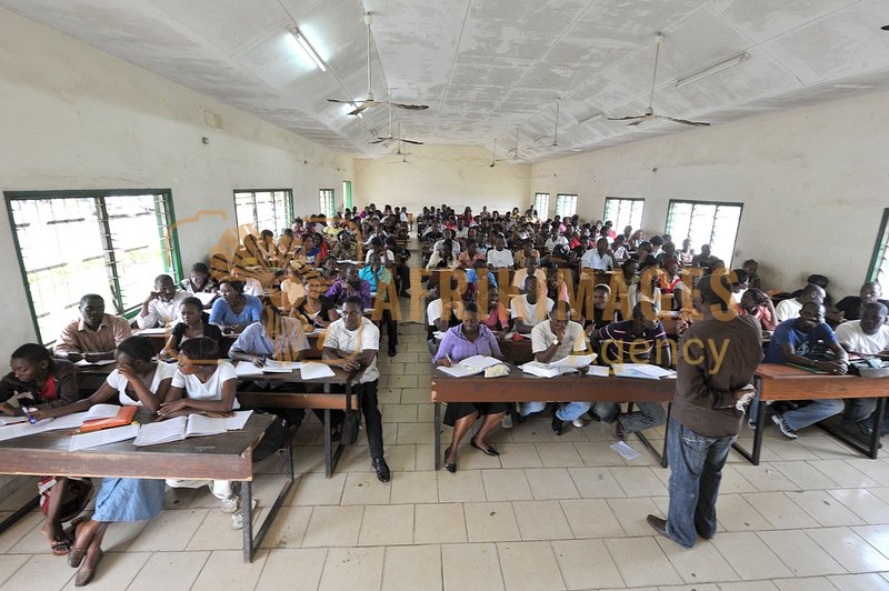 Afrikimages gabon/  universités