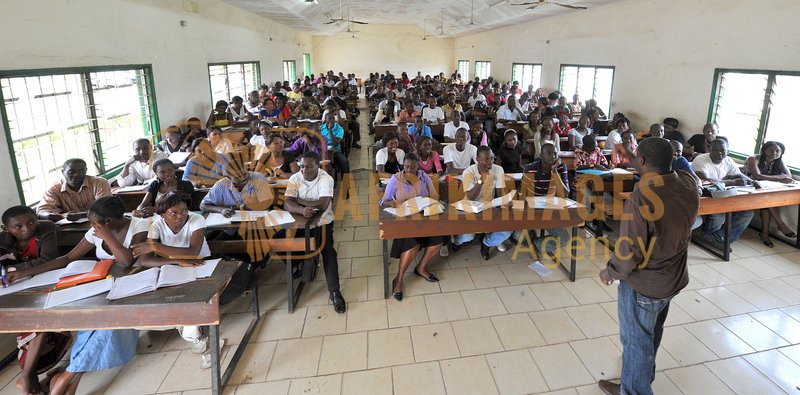 Afrikimages gabon/  universités