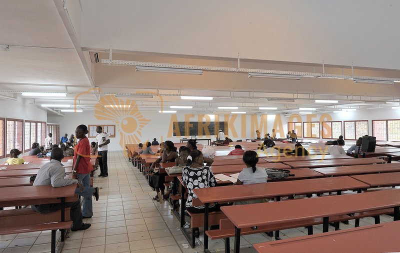 Afrikimages gabon/  universités