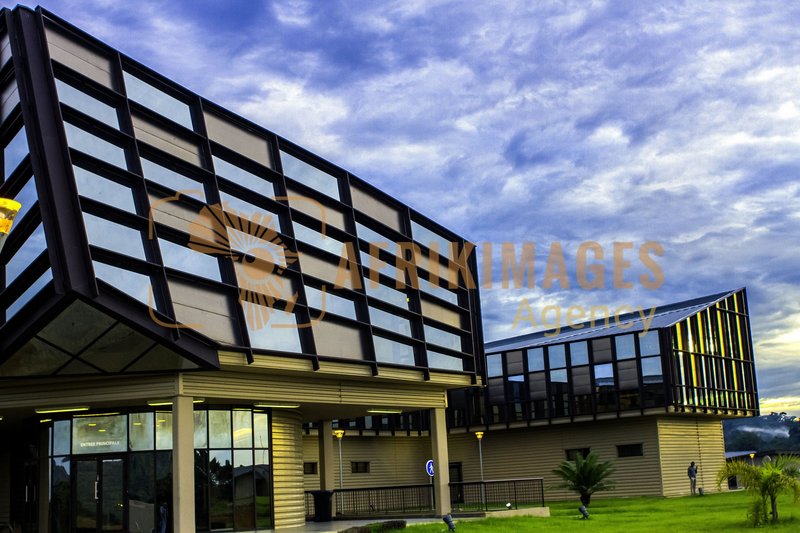 Afrikimages gabon/  ecole des mines et de la metallurgie de moanda