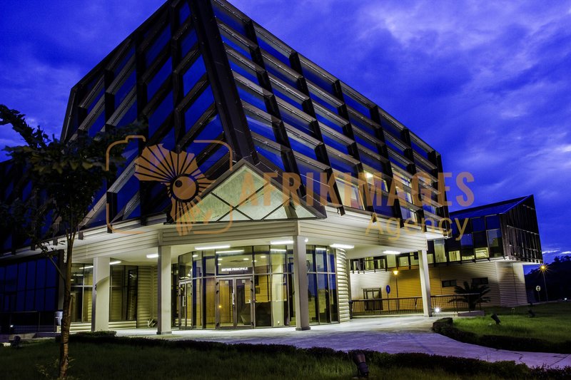 Afrikimages gabon/  ecole des mines et de la metallurgie de moanda