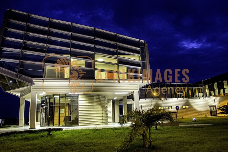 Afrikimages gabon/  ecole des mines et de la metallurgie de moanda