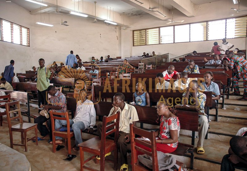 Afrikimages bénin /  universités